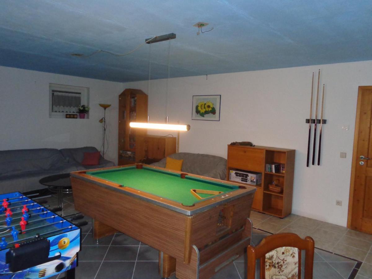 Barrierefreies Zimmer im Blockhaus mit Sauna am See Soyen Exterior foto